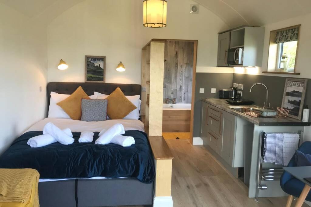 Photo of Others in Caroy