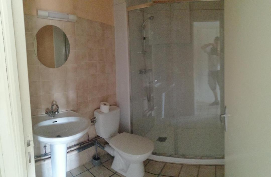 Photo of Bathroom in Massiac