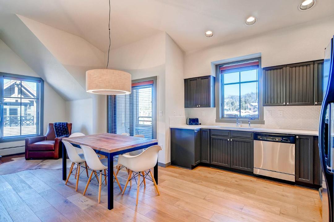 Photo of Others in Peak 9