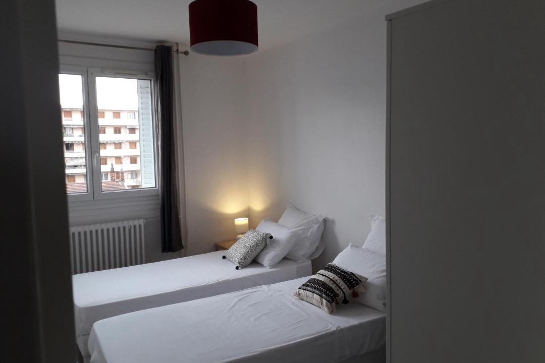 Photo of Bedroom in Vaulx En Velin Village