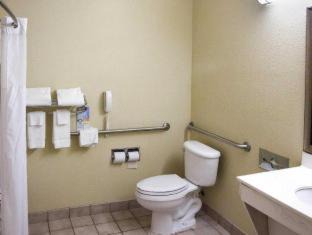 Photo of Bathroom in Niles