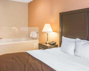 Photo of Bedroom in Niles
