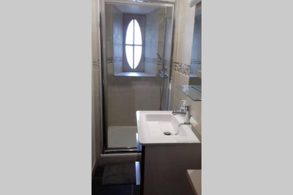 Photo of Bathroom in Vitre