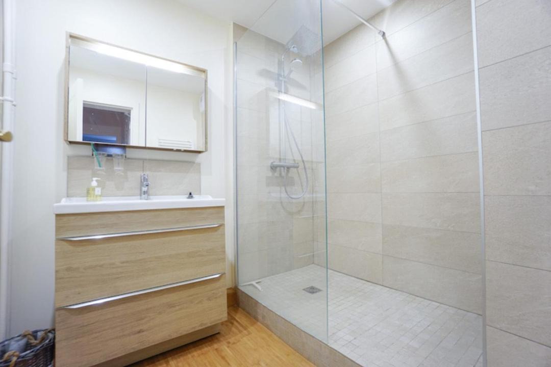 Photo of Bathroom in Levallois-Perret