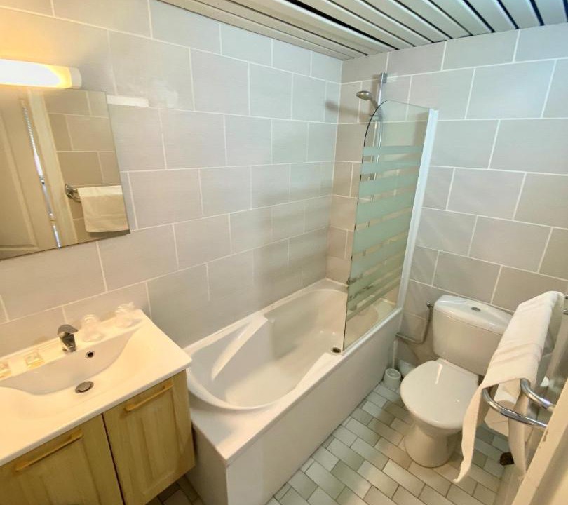 Photo of Others in Luce