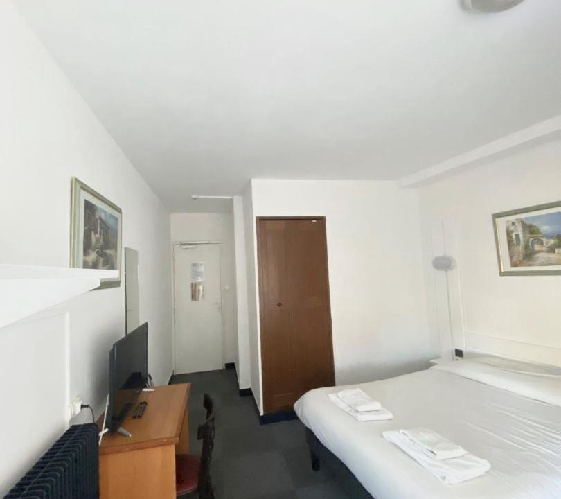 Photo of Others in Luce