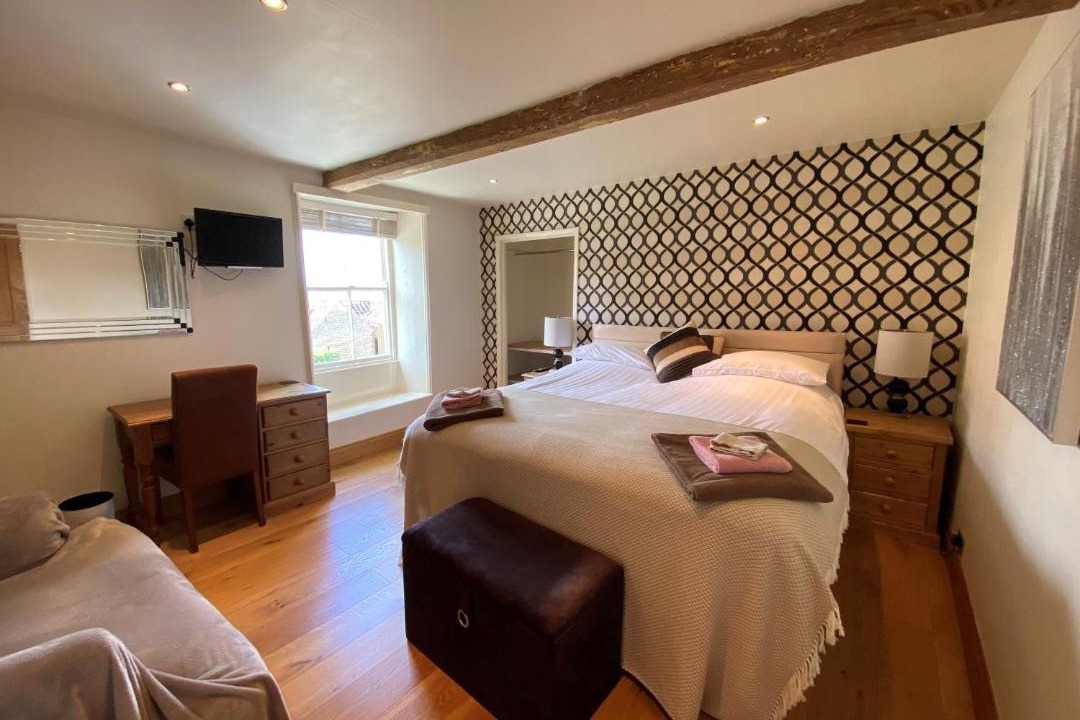 Photo of Others in Westow