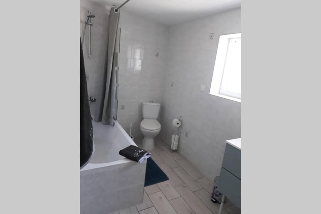 Photo of Bathroom in Monceaux-en-Bessin
