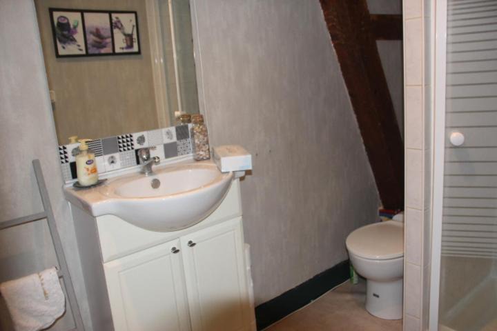 Photo of Bathroom in Agonges