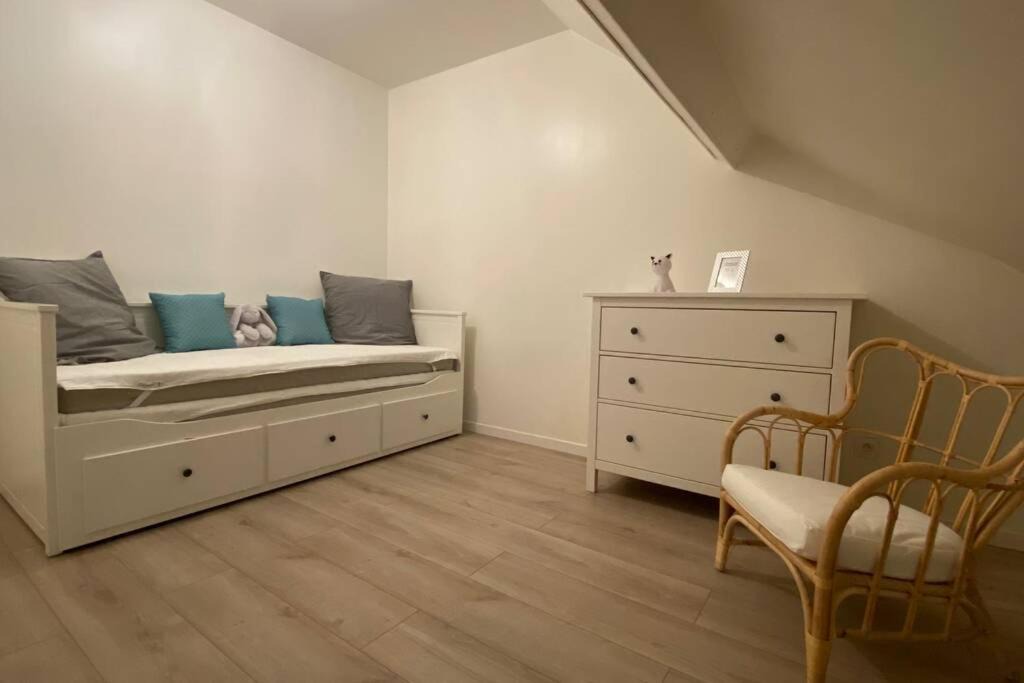 Photo of Livingroom in Lens