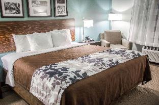 Photo of Bedroom in Center
