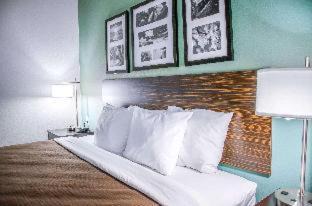Photo of Bedroom in Center