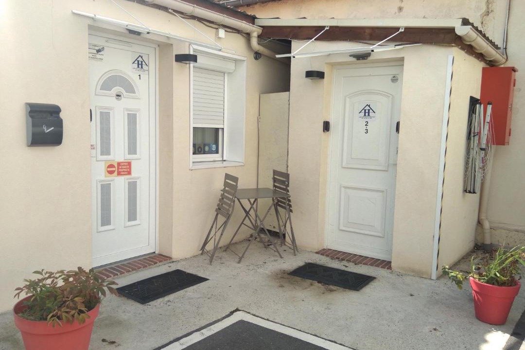 Photo of Others in Tille