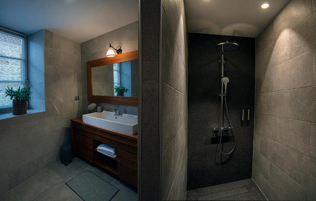 Photo of Bathroom in Montpeyroux
