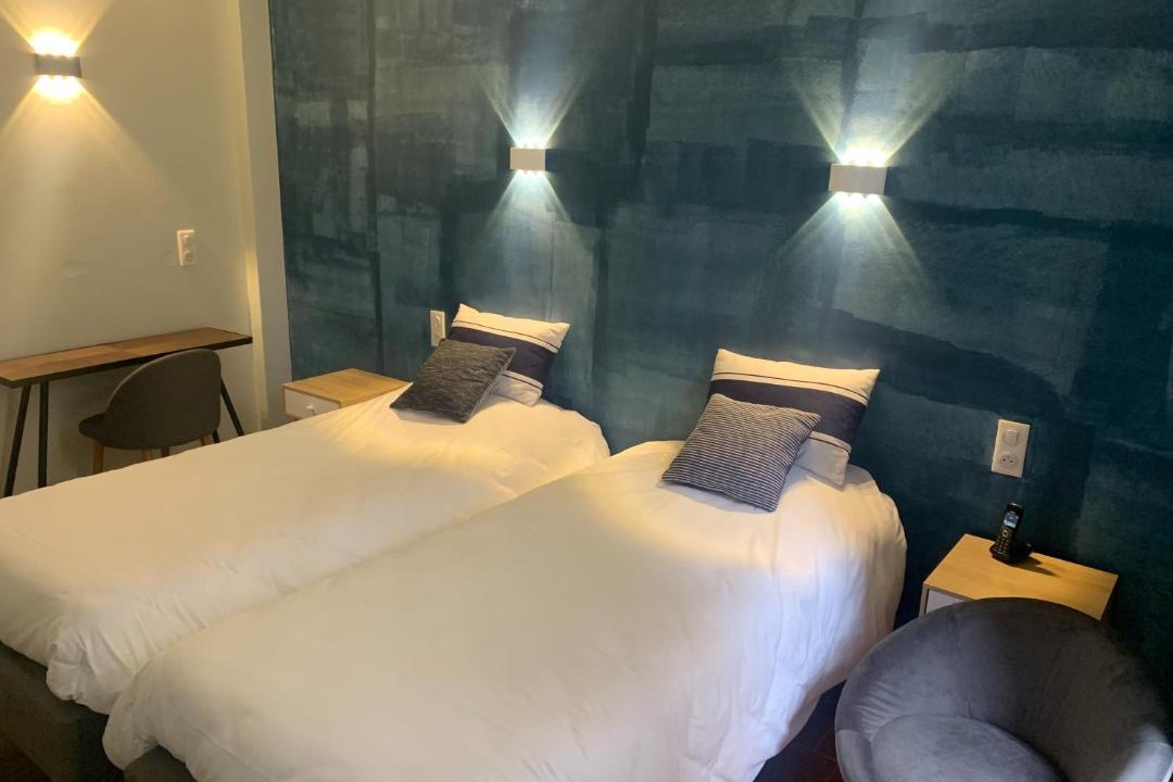 Photo of Bedroom in Semur-en-Auxois