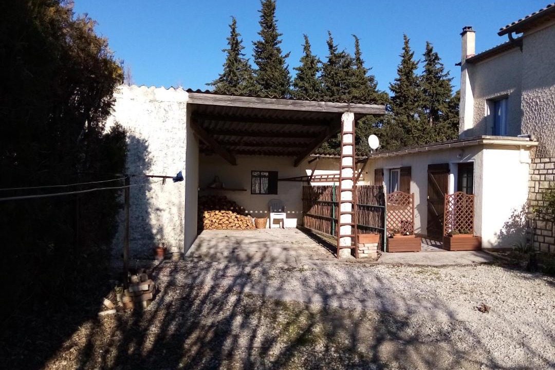 Photo of Buildings in Sablet