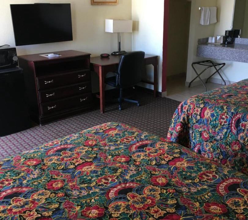 Photo of Livingroom in Ada