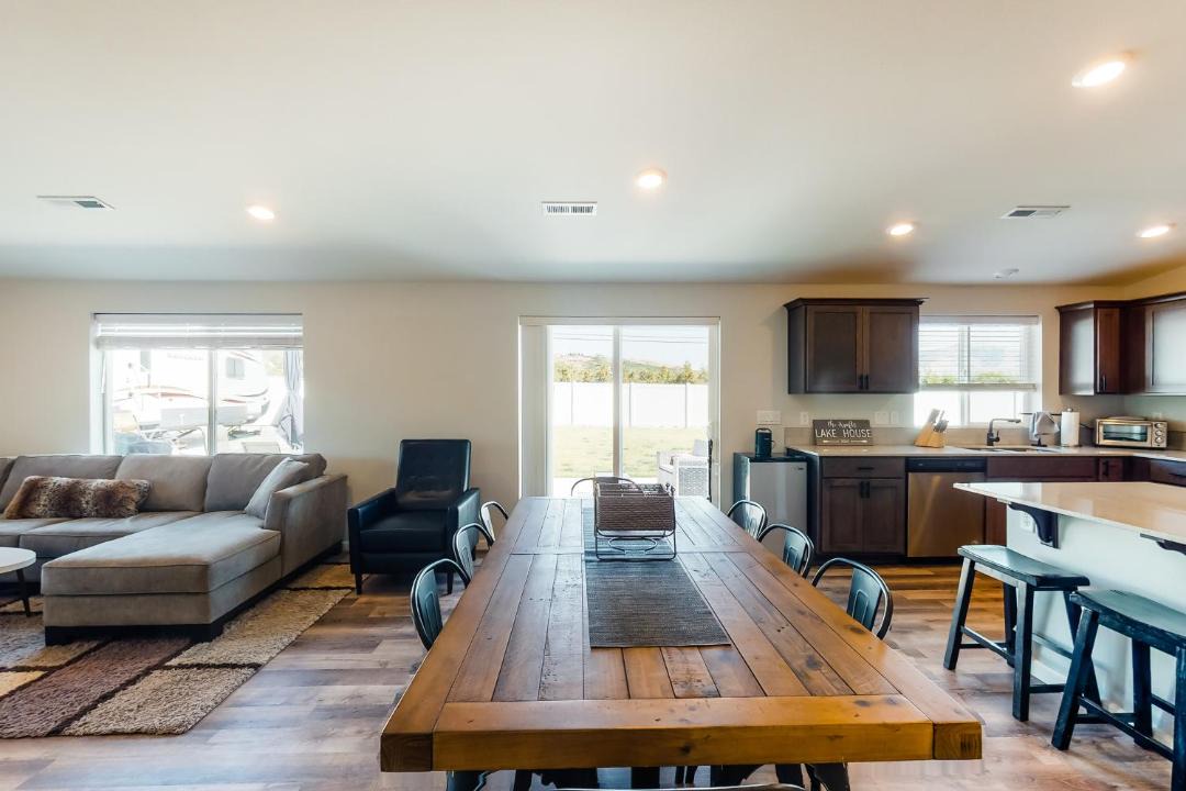 Photo of Others in Manson