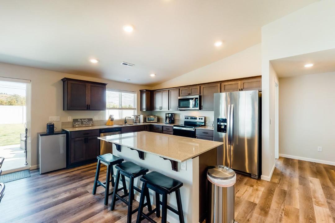 Photo of Others in Manson