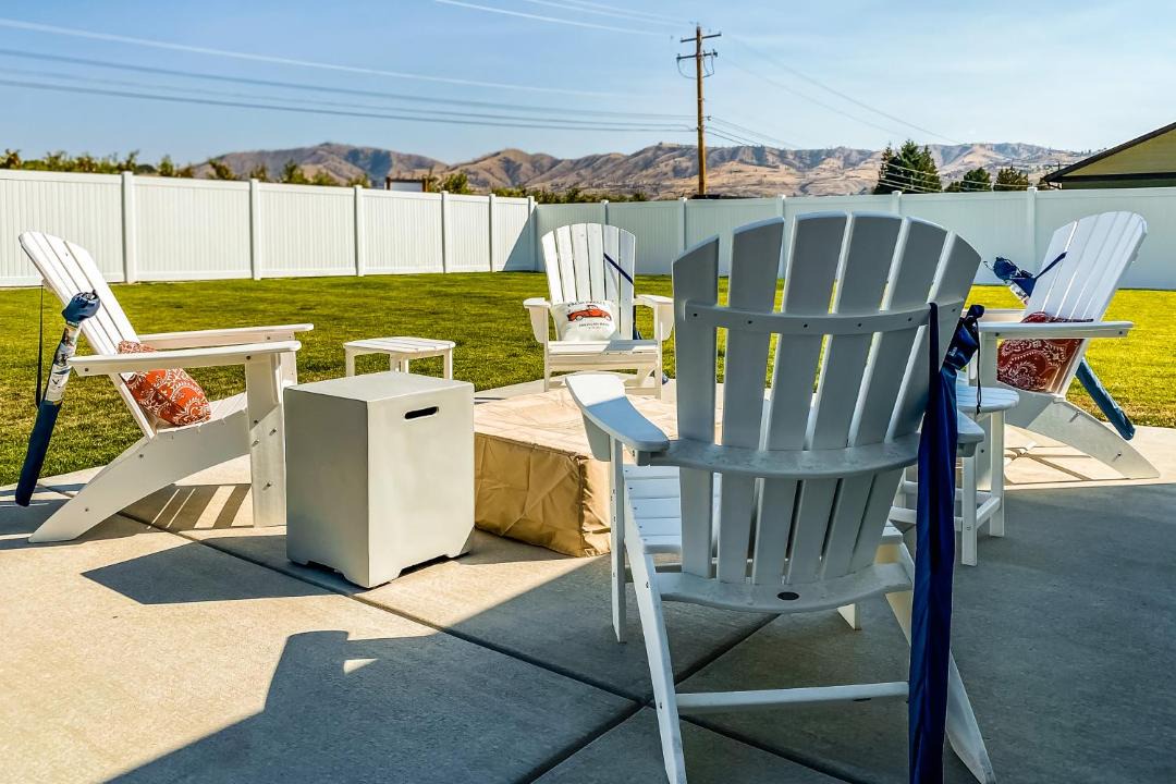 Photo of Others in Manson