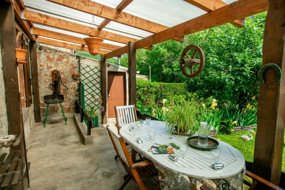 Photo of Patio Balcony in Deville