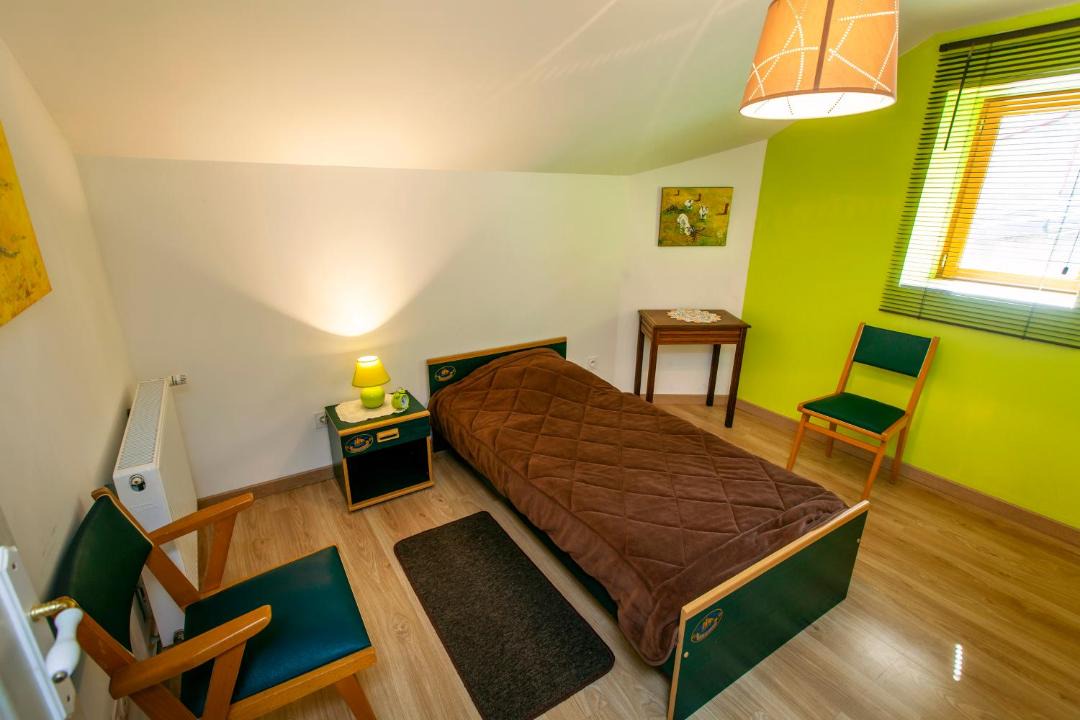 Photo of Bedroom in Deville