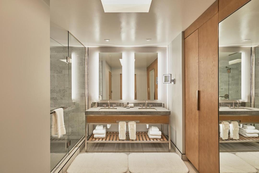 Photo of Bathroom in Downtown St. Louis