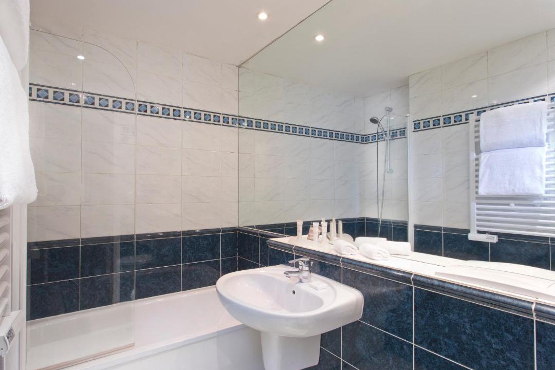 Photo of Bathroom in Quartier de la Plaine-de-Monceaux