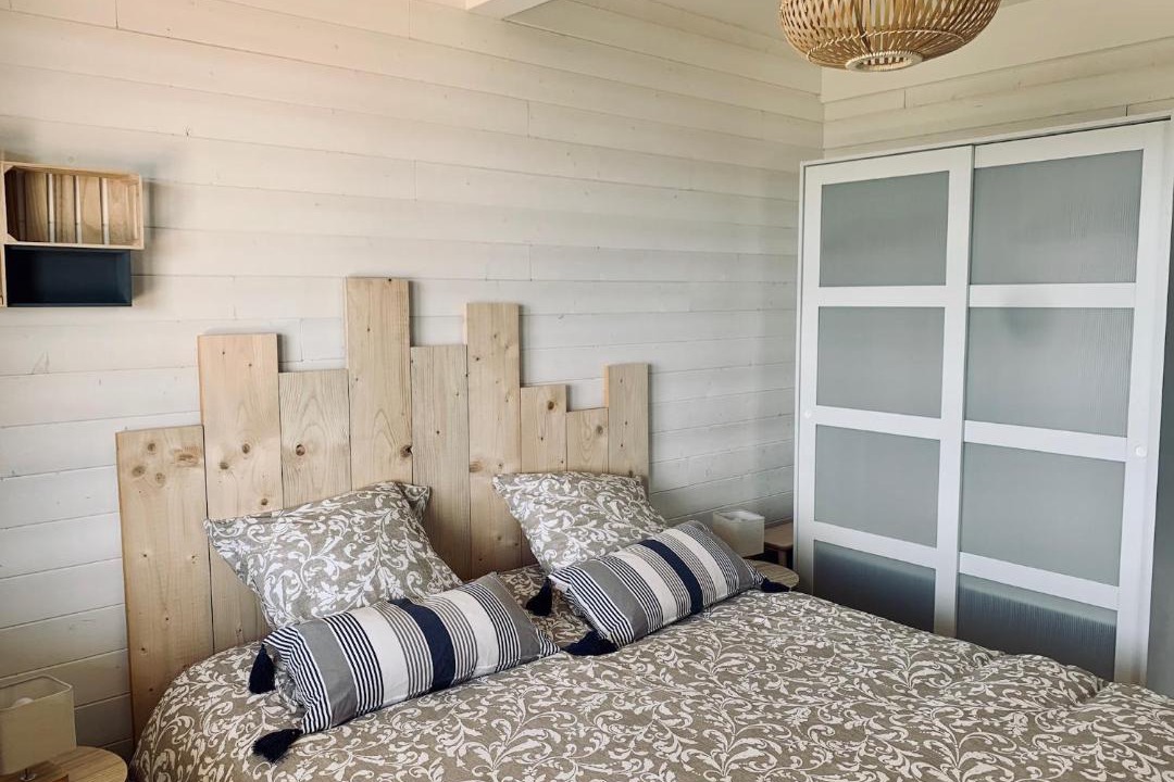 Photo of Bedroom in Saint-Michel-en-Greve