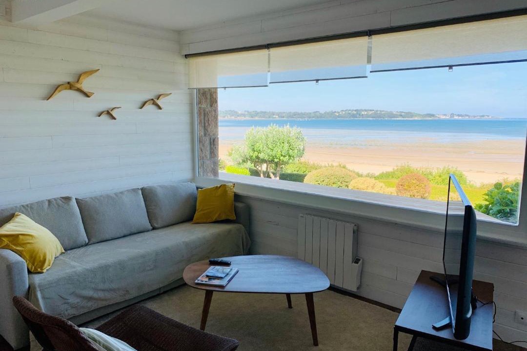 Photo of Livingroom in Saint-Michel-en-Greve