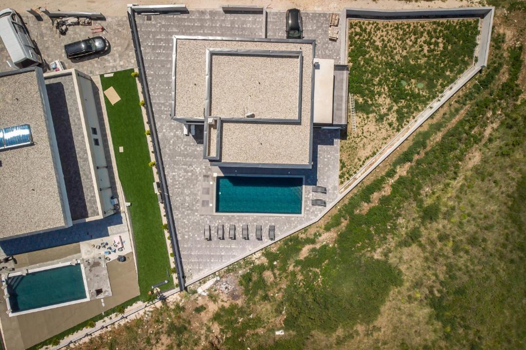 Photo of Buildings in Nin