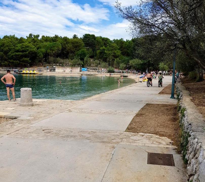 Photo of Outdoor in Cres
