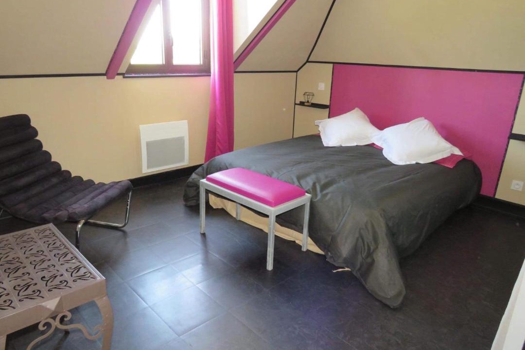 Photo of Bedroom in Ablon