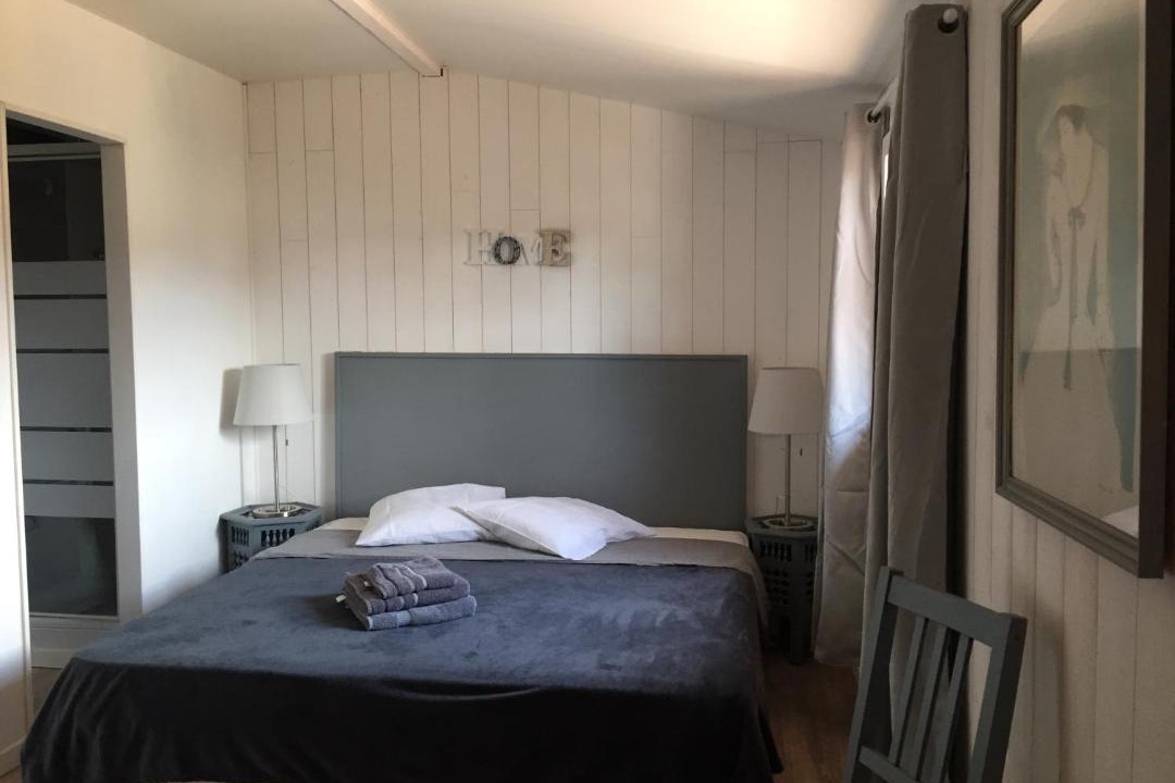 Photo of Bedroom in La Teste-de-Buch