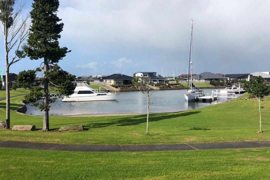 Photo of Others in One Tree Point