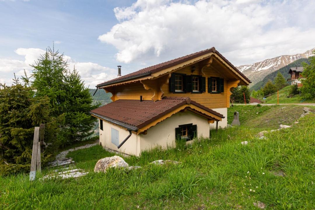 Photo of Buildings in La Tzoumaz