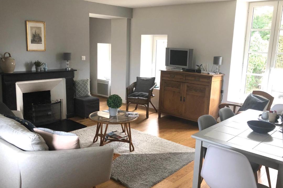 Photo of Others in Commes