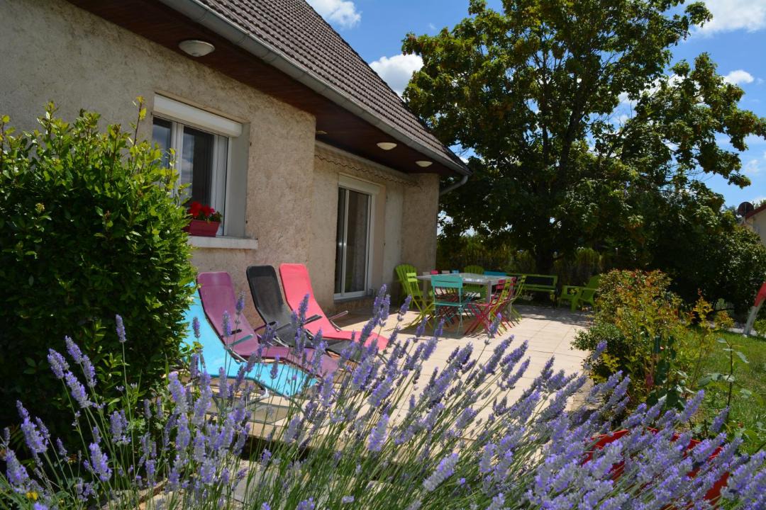 Photo of Others in Rully