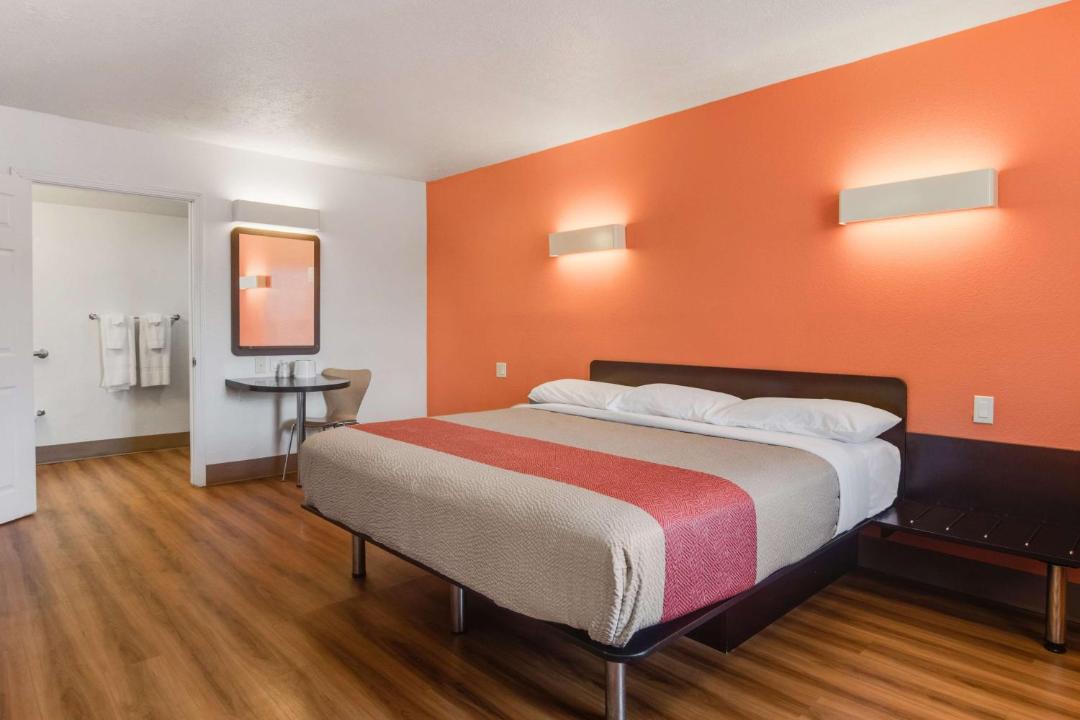 Photo of Bedroom in Youngstown