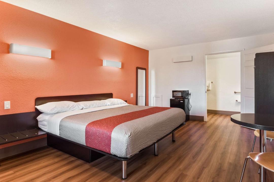 Photo of Bedroom in Youngstown