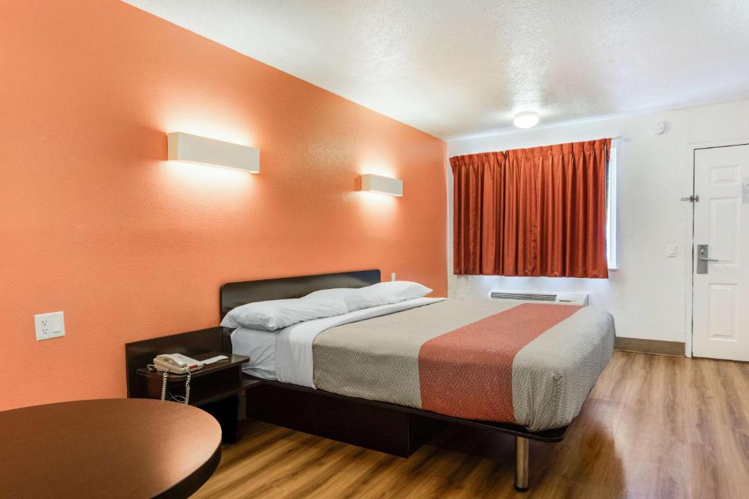 Photo of Bedroom in Youngstown