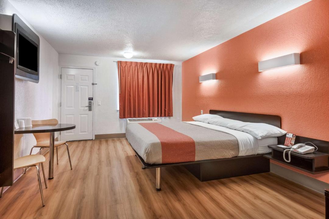 Photo of Bedroom in Youngstown