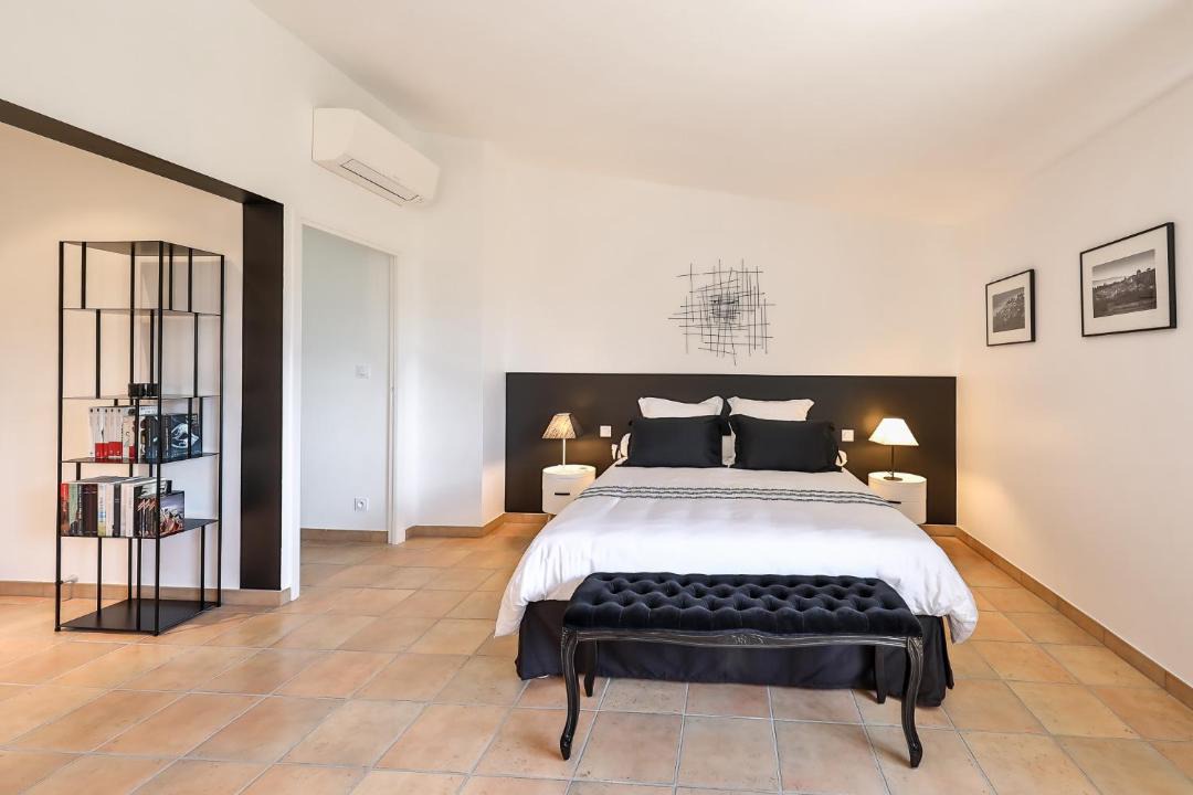 Photo of Others in Goult