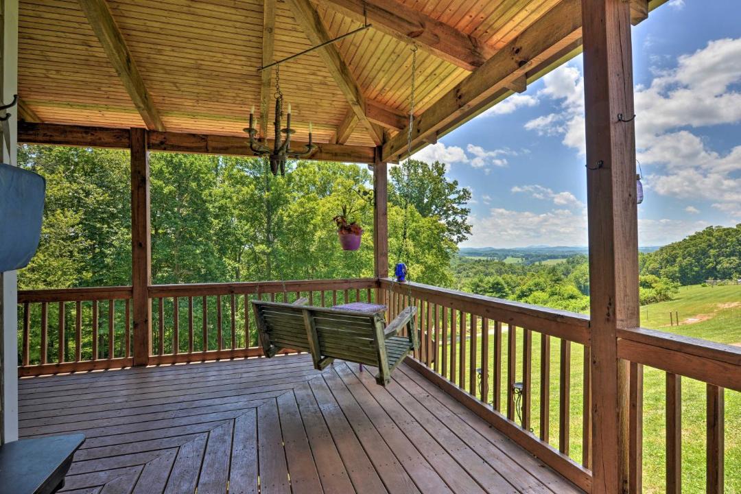 Photo of Patio Balcony in Galax