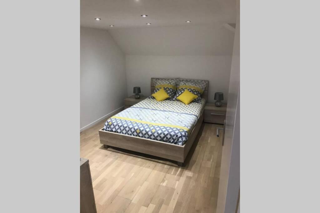 Photo of Bedroom in Charleville-Mezieres