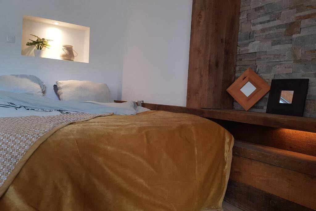 Photo of Bedroom in Saint-Didier-sur-Beaujeu