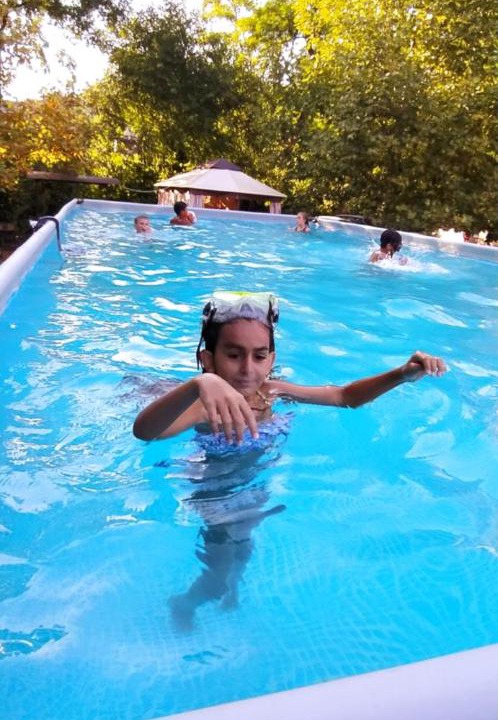 Photo of Human In Picture in Bzhid