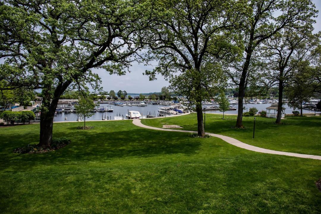Photo of Others in Fontana-on-Geneva Lake