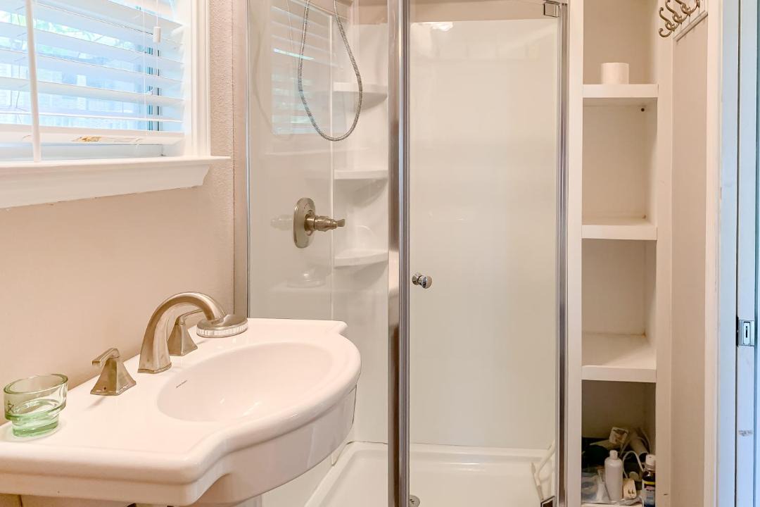 Photo of Bathroom in Kingsland