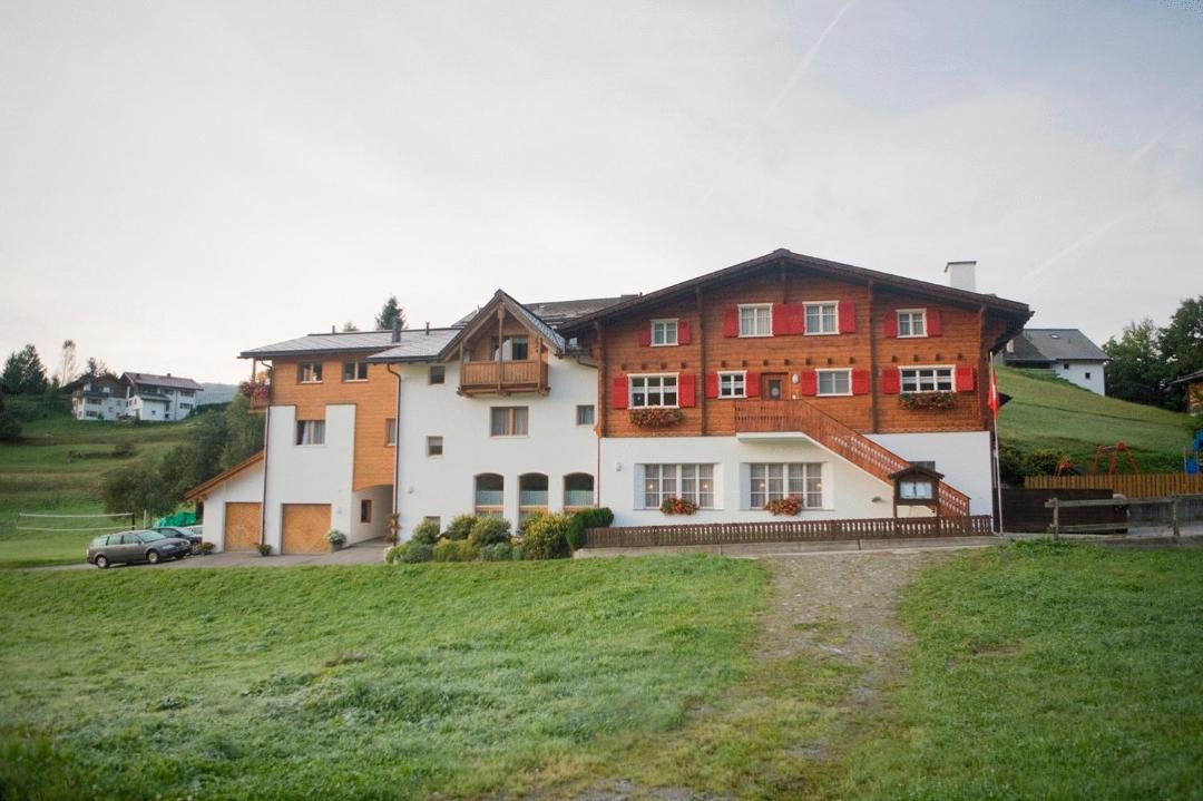 Photo of Buildings in Tavanasa